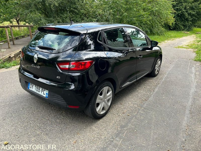 RENAULT Clio IV 5 portes 1.5 dCi 90cv Business 2015 135000 km - Car: picture 4 RENAULT Clio IV 5 portes 1.5 dCi 90cv Business 2015 135000 km - Car: picture 4