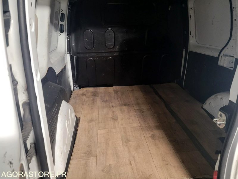 RENAULT | KANGOO | 2017 | 144067KM - Small van: picture 4 RENAULT | KANGOO | 2017 | 144067KM - Small van: picture 4