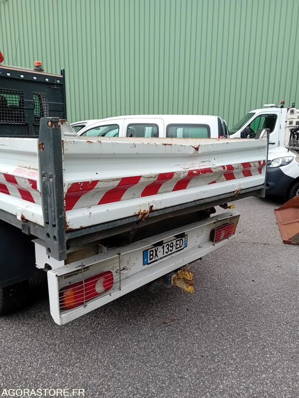 RENAULT MASTER BENNE - 2011 - 306848 kms - Tipper van: picture 4 RENAULT MASTER BENNE - 2011 - 306848 kms - Tipper van: picture 4