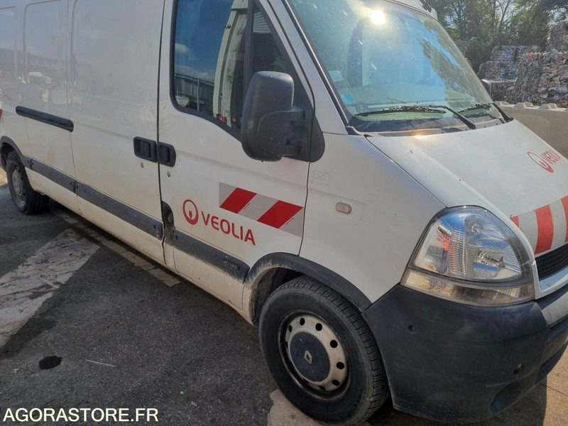 RENAULT MASTER FOURGON de 2005 - 253000 km (R3B246) - Panel van: picture 1 RENAULT MASTER FOURGON de 2005 - 253000 km (R3B246) - Panel van: picture 1