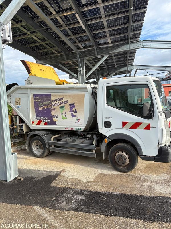 RENAULT MAXITY DIESEL AM 2013 BOM 83275KM CT-350-LL N° VIN: VF6SNFF24D3153920 - Tipper van: picture 2 RENAULT MAXITY DIESEL AM 2013 BOM 83275KM CT-350-LL N° VIN: VF6SNFF24D3153920 - Tipper van: picture 2