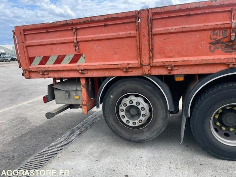RENAULT PREMIUM LANDER 430.26 - PLATEAU GRUE - GRUE FASSI F150 + RADIO - 2011 - Dropside/ Flatbed truck, Crane truck: picture 3 RENAULT PREMIUM LANDER 430.26 - PLATEAU GRUE - GRUE FASSI F150 + RADIO - 2011 - Dropside/ Flatbed truck, Crane truck: picture 3