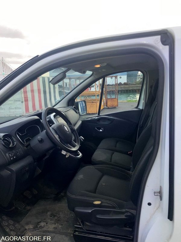 RENAULT TRAFIC - 2020 / 195994km (FN-908-WW) - Panel van: picture 5 RENAULT TRAFIC - 2020 / 195994km (FN-908-WW) - Panel van: picture 5
