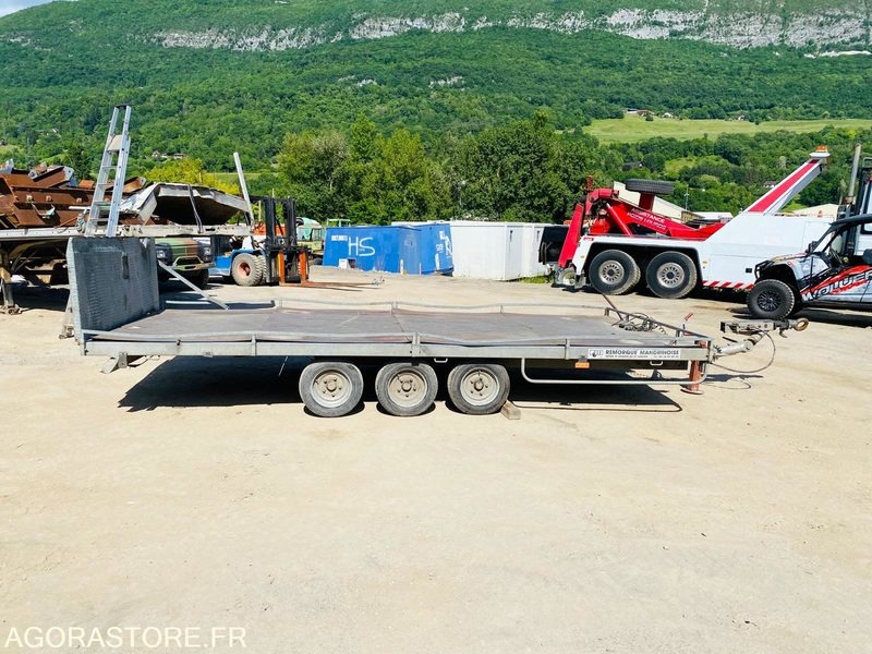 Remorque plateau porte-engin Mandrinoise 3,5T - 3 essieux - Année 2011 - Dropside/ Flatbed semi-trailer: picture 5 Remorque plateau porte-engin Mandrinoise 3,5T - 3 essieux - Année 2011 - Dropside/ Flatbed semi-trailer: picture 5