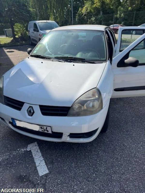 Renault CLIO 2 - Car: picture 1 Renault CLIO 2 - Car: picture 1