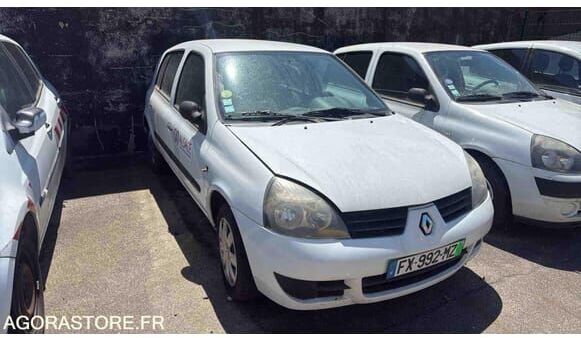 Hatchback Renault CLIO: picture 8