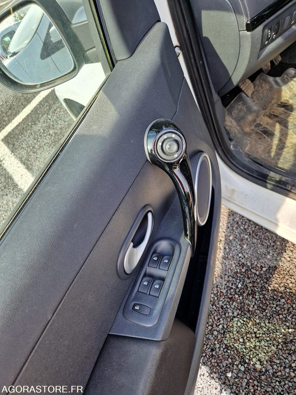 Renault Clio - 2011 - 200930 - BY911RY - Car: picture 5 Renault Clio - 2011 - 200930 - BY911RY - Car: picture 5