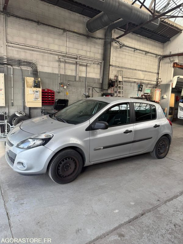 Renault Clio 3 139178 kms 2012 - Car: picture 2 Renault Clio 3 139178 kms 2012 - Car: picture 2