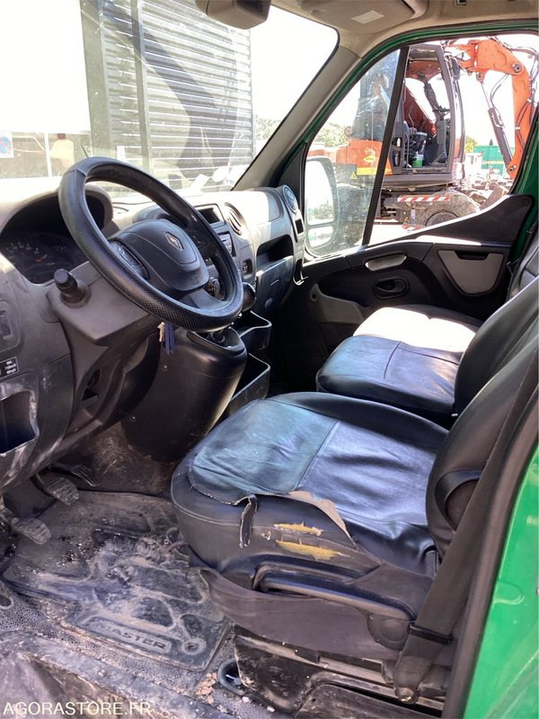 Renault Master - 2010 - 277727kms (P1508467) - Panel van: picture 5 Renault Master - 2010 - 277727kms (P1508467) - Panel van: picture 5