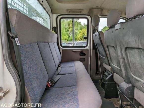 Renault TRUCKS MASCOTT BENNE DOUBLE CABINE 2.8 DCI 110CH BVM5 3.5T ROUE - Tipper van: picture 2 Renault TRUCKS MASCOTT BENNE DOUBLE CABINE 2.8 DCI 110CH BVM5 3.5T ROUE - Tipper van: picture 2