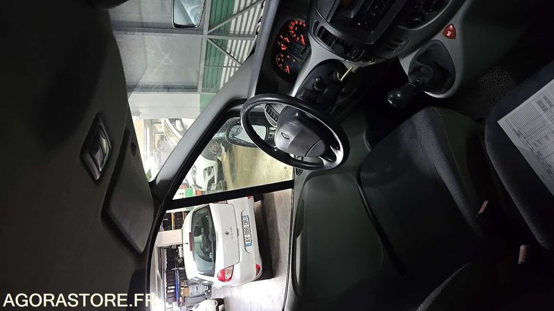 Renault Trafic - 2004 - 257907kms - 1707-XB-22 - Minibus, Passenger van: picture 4 Renault Trafic - 2004 - 257907kms - 1707-XB-22 - Minibus, Passenger van: picture 4