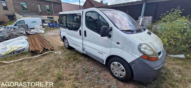 Renault Trafic 9 places 2003 106423KMS - Minibus, Passenger van: picture 2 Renault Trafic 9 places 2003 106423KMS - Minibus, Passenger van: picture 2