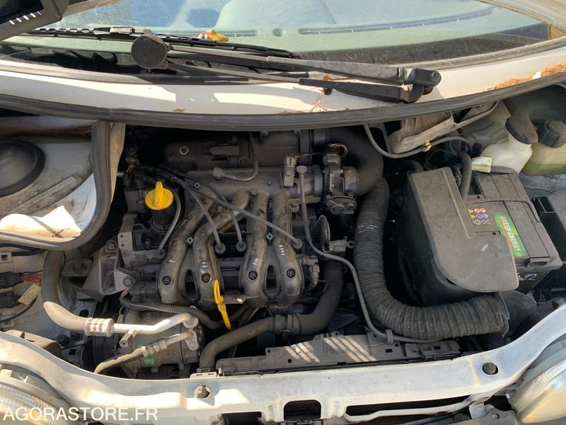 Car Renault Twingo - 2005 - 149 462 kms - 368 BLL 06: picture 13