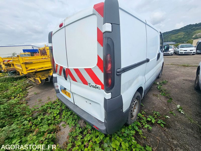 Renault trafic - 2003 - 344971km - 2079WG76 - Panel van: picture 3 Renault trafic - 2003 - 344971km - 2079WG76 - Panel van: picture 3