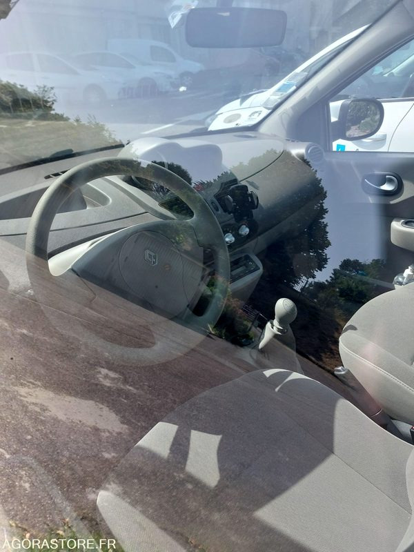 Renaut Twingo AW899MR de 2011 - 44374km - Car: picture 3 Renaut Twingo AW899MR de 2011 - 44374km - Car: picture 3