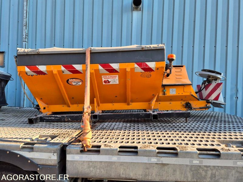 SALEUSE EPOKE S-2300 E 2000 AVEC MOTEUR AUXILIAIRE - Garden equipment: picture 1 SALEUSE EPOKE S-2300 E 2000 AVEC MOTEUR AUXILIAIRE - Garden equipment: picture 1