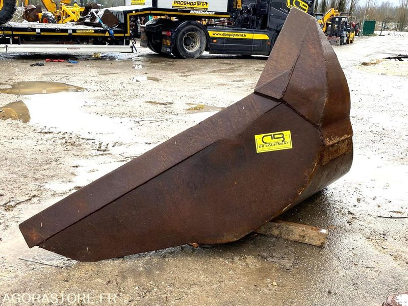 Godet trapèze pour pelle de 20 à 30T attache Morin M6 - Spare parts for Construction machinery: picture 5 Godet trapèze pour pelle de 20 à 30T attache Morin M6 - Spare parts for Construction machinery: picture 5