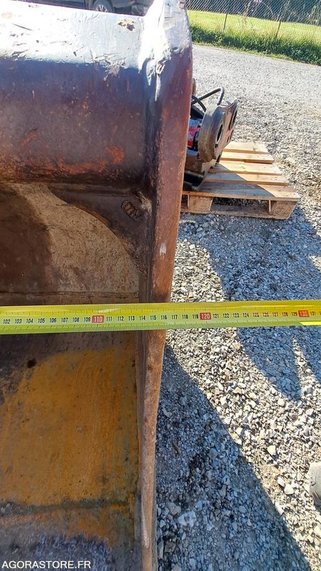 Lot de trois godets + attache rapide VTN - Spare parts for Construction machinery: picture 4 Lot de trois godets + attache rapide VTN - Spare parts for Construction machinery: picture 4