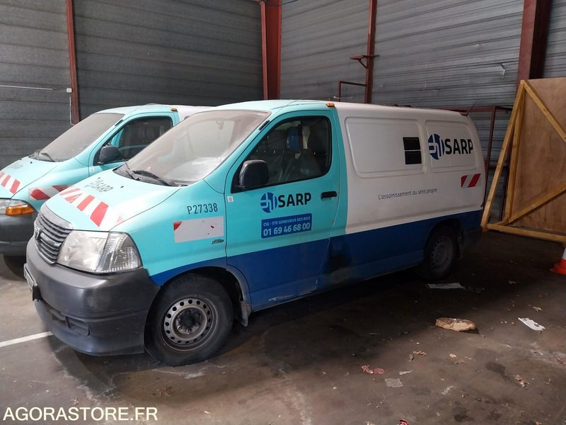 TOYOTA Hiace Fourgon HP 2010 (360 000Km) ROULANT EXPORT EXCLUSIVEMENT - Panel van: picture 1 TOYOTA Hiace Fourgon HP 2010 (360 000Km) ROULANT EXPORT EXCLUSIVEMENT - Panel van: picture 1