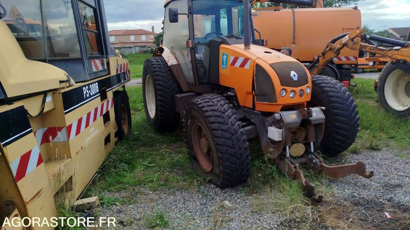 TRACTEUR RENAULT ERGOS 446 - 7653H - Farm tractor: picture 2 TRACTEUR RENAULT ERGOS 446 - 7653H - Farm tractor: picture 2