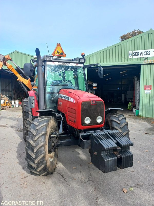 Tracteur Massey Fergusson avec épareuse SMA - Farm tractor: picture 2 Tracteur Massey Fergusson avec épareuse SMA - Farm tractor: picture 2
