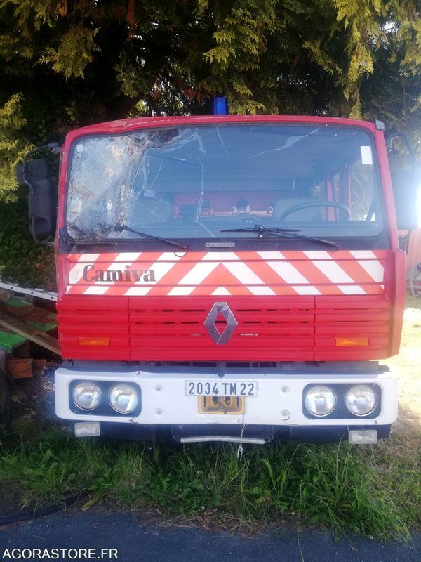 FPT RENAULT G 230 (POUR PIECES) - Tractor unit: picture 1 FPT RENAULT G 230 (POUR PIECES) - Tractor unit: picture 1