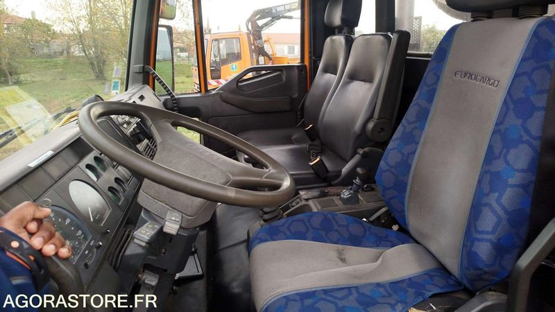 Iveco 180E24 - 2003 - 251793km - 126BCA31 - Tractor unit: picture 4 Iveco 180E24 - 2003 - 251793km - 126BCA31 - Tractor unit: picture 4