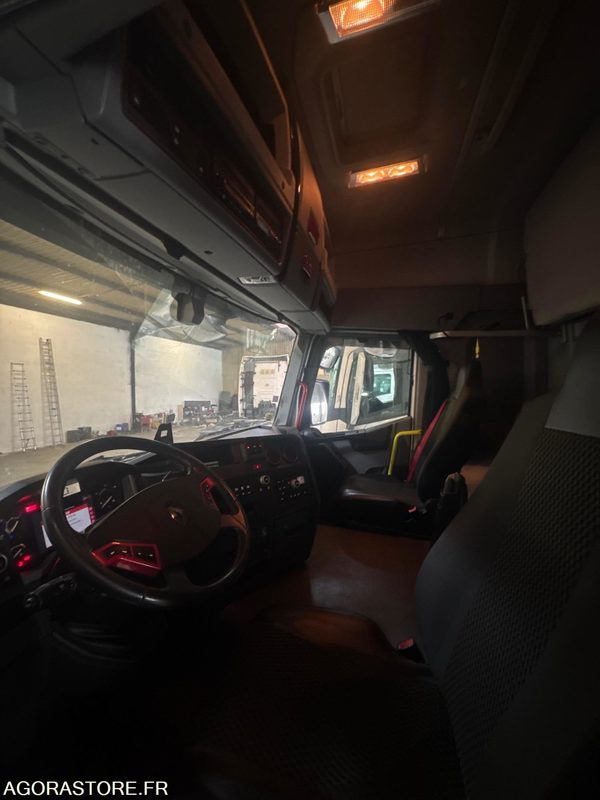 RENAULT T 480 RACING - 695 487KM - Tractor unit: picture 3 RENAULT T 480 RACING - 695 487KM - Tractor unit: picture 3