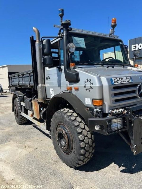 CAMION 4X4 MERCEDES UNIMOG U5000 2009 62289 KM 4667 HEURES + ETRAV SICOMETAL GM1 - Truck: picture 2 CAMION 4X4 MERCEDES UNIMOG U5000 2009 62289 KM 4667 HEURES + ETRAV SICOMETAL GM1 - Truck: picture 2