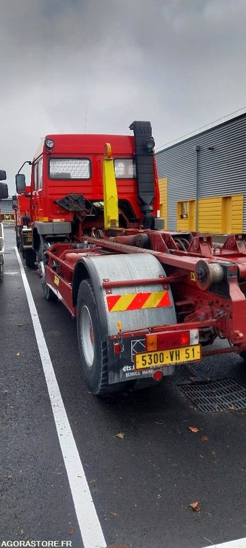 CAMION PORTE CELLULE - Truck: picture 3 CAMION PORTE CELLULE - Truck: picture 3