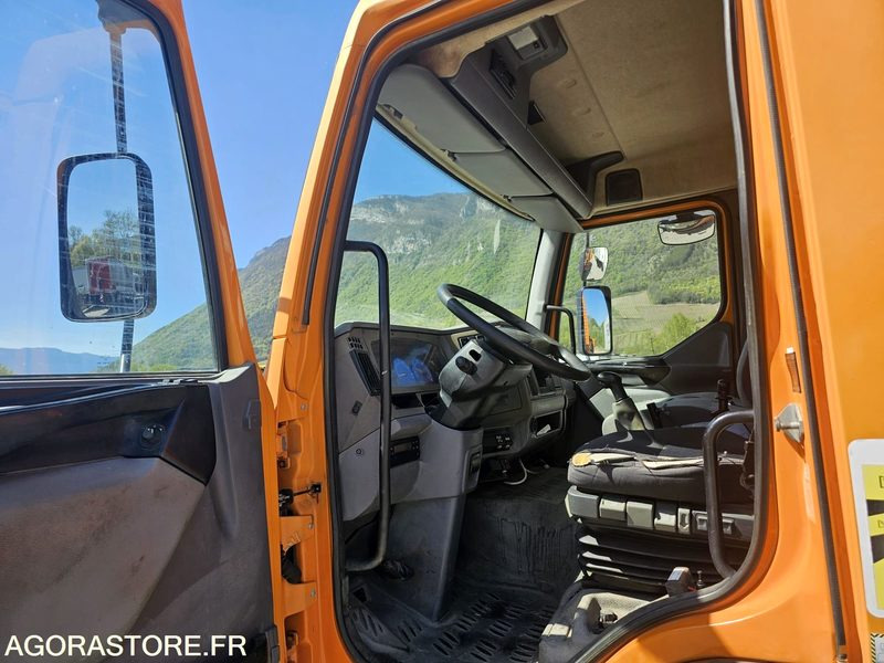 Camion Renault Midlum 4x4 - 2005 - 210000km - Truck: picture 5 Camion Renault Midlum 4x4 - 2005 - 210000km - Truck: picture 5