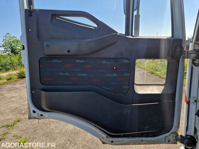 Porteur benne grue Iveco 80E15 - GR587XR - Truck: picture 5 Porteur benne grue Iveco 80E15 - GR587XR - Truck: picture 5