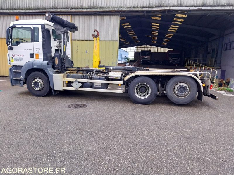R52059 - PORTEUR POLYBENNE DE 2012 - MAN - BRAS GUIMA PALFINGER - 616 934 km - Truck: picture 2 R52059 - PORTEUR POLYBENNE DE 2012 - MAN - BRAS GUIMA PALFINGER - 616 934 km - Truck: picture 2