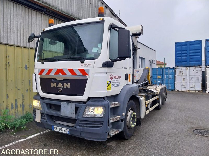 R52059 - PORTEUR POLYBENNE DE 2012 - MAN - BRAS GUIMA PALFINGER - 616 934 km - Truck: picture 1 R52059 - PORTEUR POLYBENNE DE 2012 - MAN - BRAS GUIMA PALFINGER - 616 934 km - Truck: picture 1