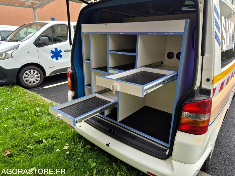 VW TRANSPORTER INTERVENTION SMUR - Panel van: picture 5 VW TRANSPORTER INTERVENTION SMUR - Panel van: picture 5