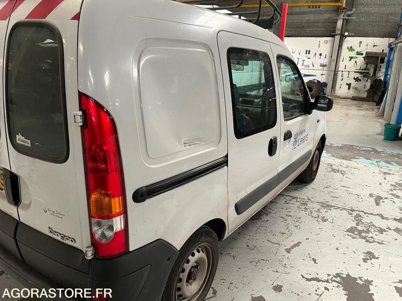 Renault Kangoo 1.2 essence année 2004 162825 kms - Van: picture 4 Renault Kangoo 1.2 essence année 2004 162825 kms - Van: picture 4