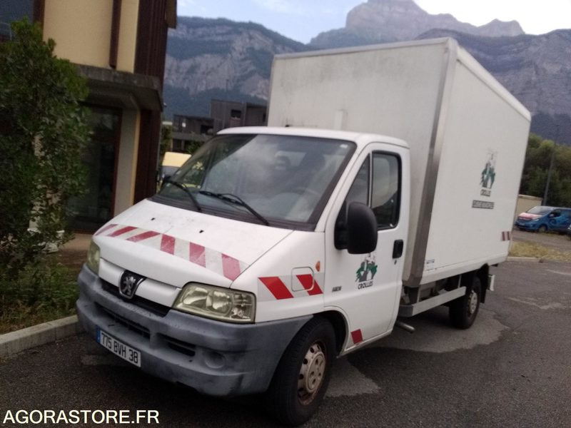 Peugeot boxer hayon 500kgs joint culasse HS - Van: picture 1 Peugeot boxer hayon 500kgs joint culasse HS - Van: picture 1