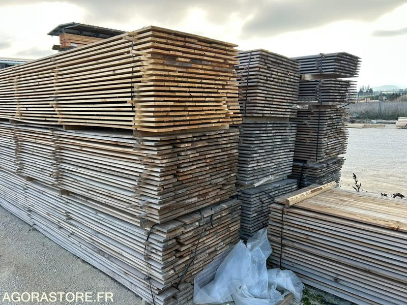 Volige Douglas - Tool/ Equipment: picture 1 Volige Douglas - Tool/ Equipment: picture 1