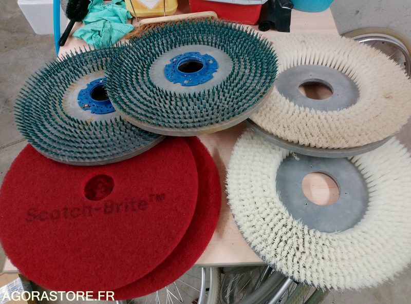 Auto laveuse TENNANT T300 - Scrubber dryer: picture 1 Auto laveuse TENNANT T300 - Scrubber dryer: picture 1