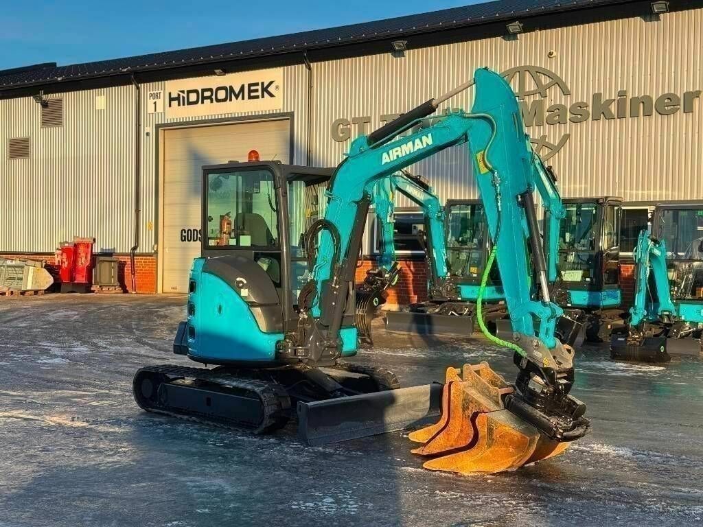 Airman AX 38 U-6 A - Mini excavator: picture 3 Airman AX 38 U-6 A - Mini excavator: picture 3