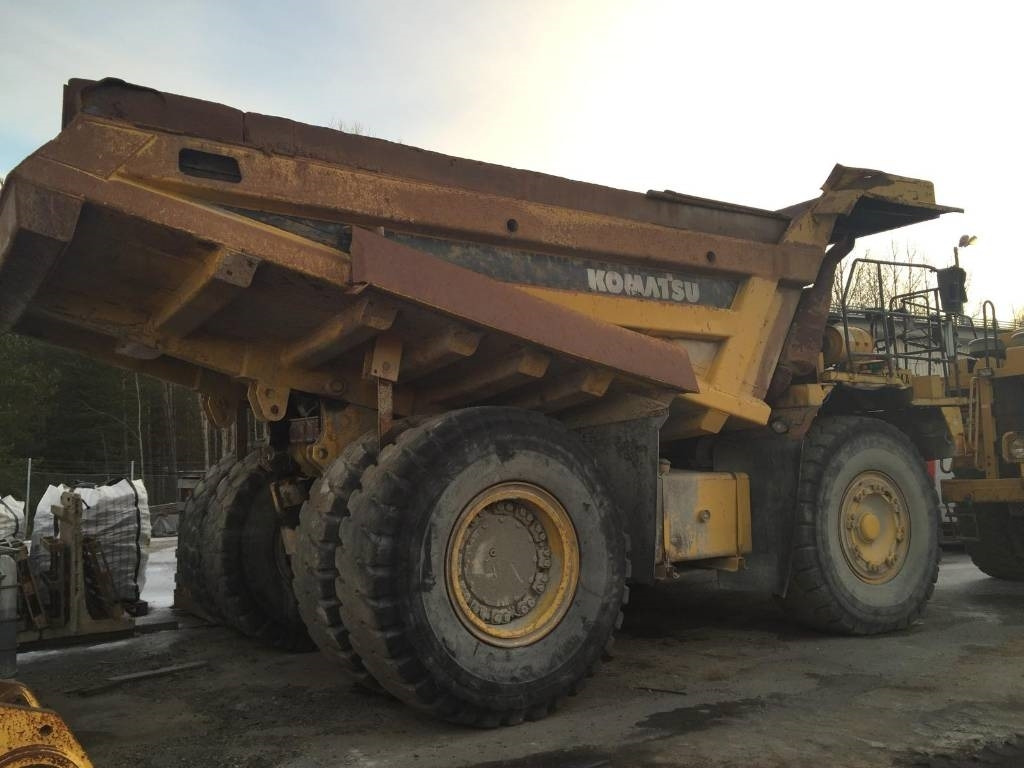 Rigid dumper/ Rock truck Komatsu HD 465-5: picture 8
