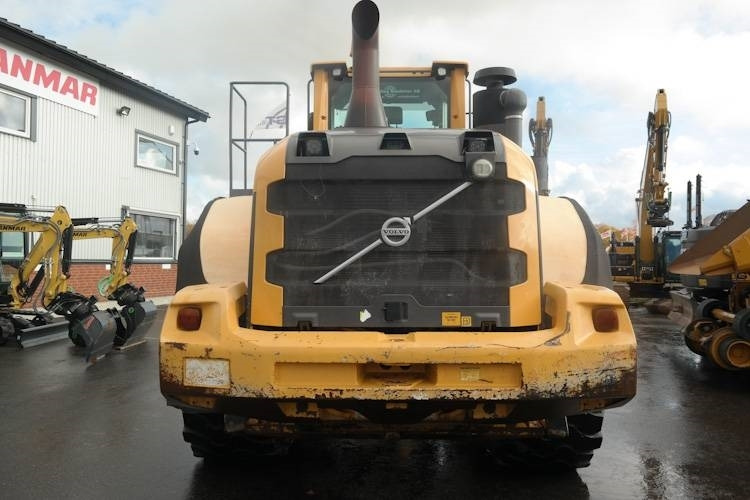 Volvo L220G - Wheel loader: picture 3 Volvo L220G - Wheel loader: picture 3