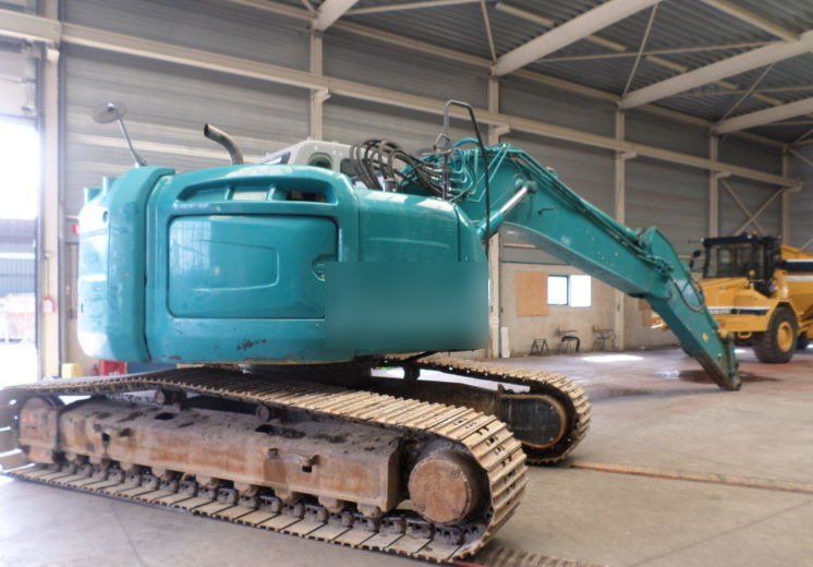 New Holland Kobelco Kobelco E 235 BSR-2 E 235 BSR-2 - Crawler excavator: picture 3 New Holland Kobelco Kobelco E 235 BSR-2 E 235 BSR-2 - Crawler excavator: picture 3