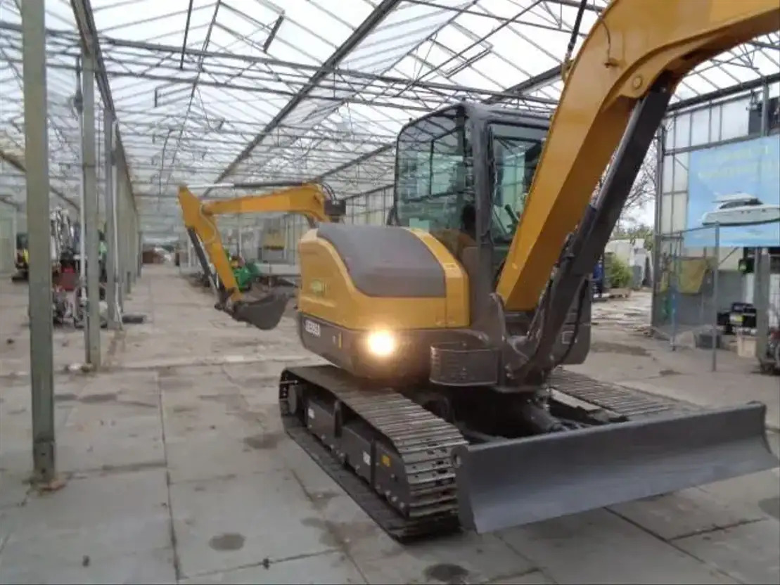 New Crawler excavator XCMG XE55GA: picture 18