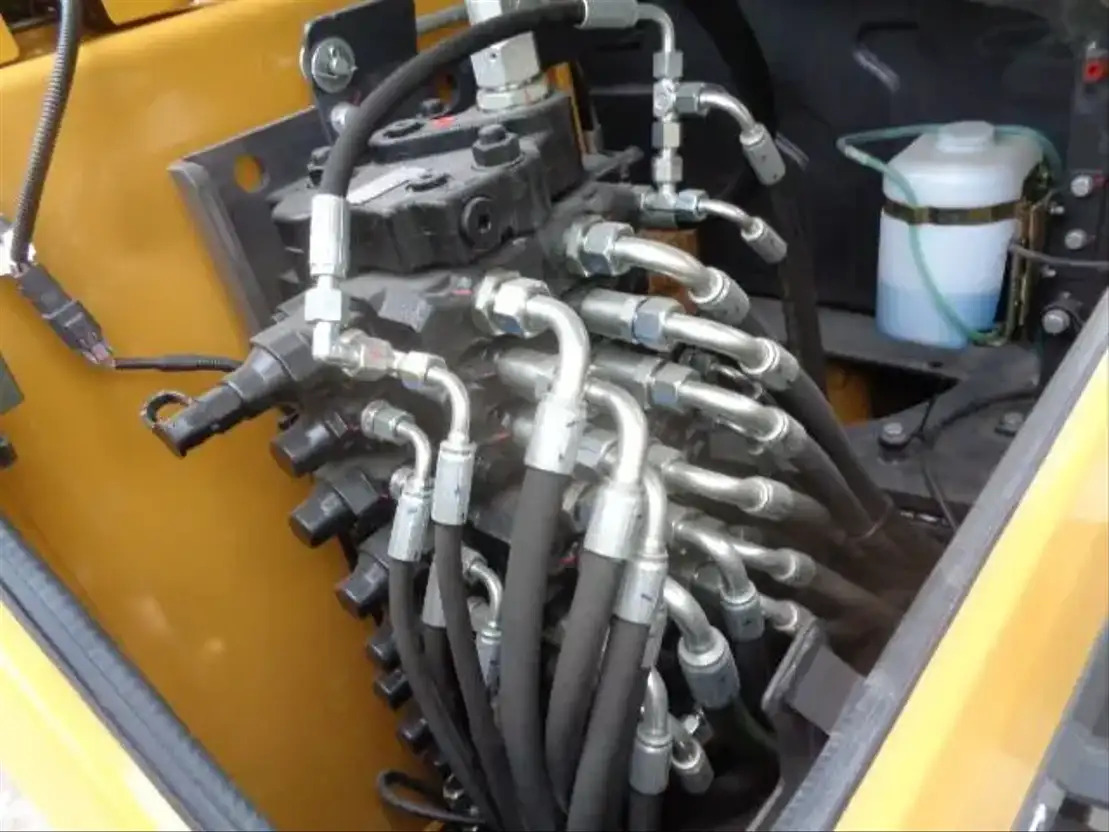 New Crawler excavator XCMG XE55GA: picture 15