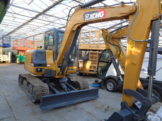 New Crawler excavator XCMG XE60DA: picture 12