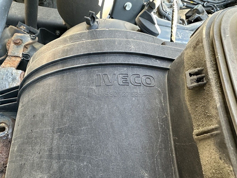 Iveco air filter bucket, box - Air intake system for Truck: picture 3 Iveco air filter bucket, box - Air intake system for Truck: picture 3