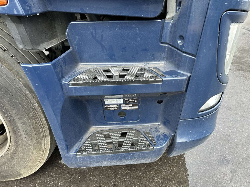 Mercedes-Benz Actros 1843 - Bumper for Truck: picture 5 Mercedes-Benz Actros 1843 - Bumper for Truck: picture 5