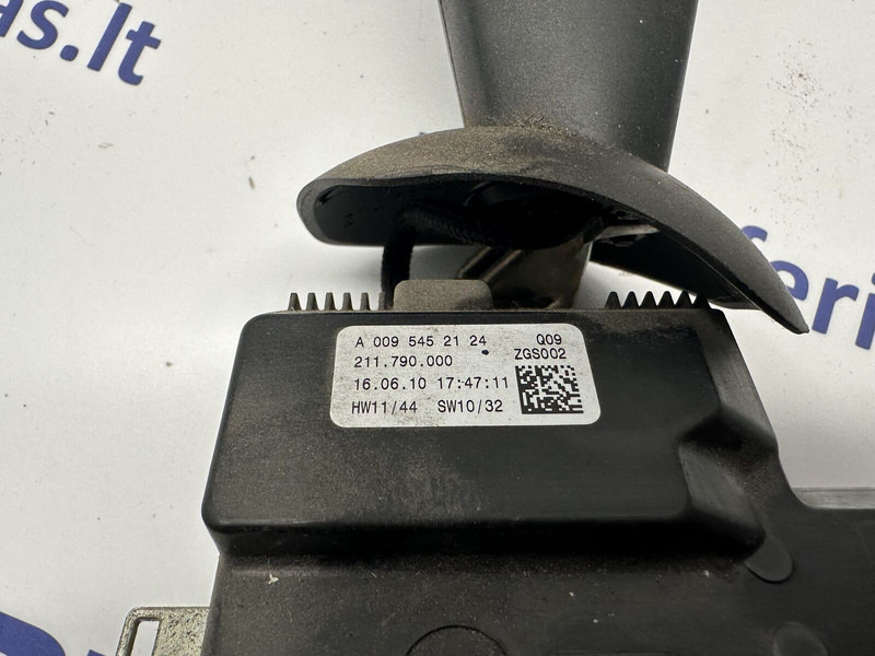 Mercedes-Benz Actros MP4 - Relay for Truck: picture 3 Mercedes-Benz Actros MP4 - Relay for Truck: picture 3