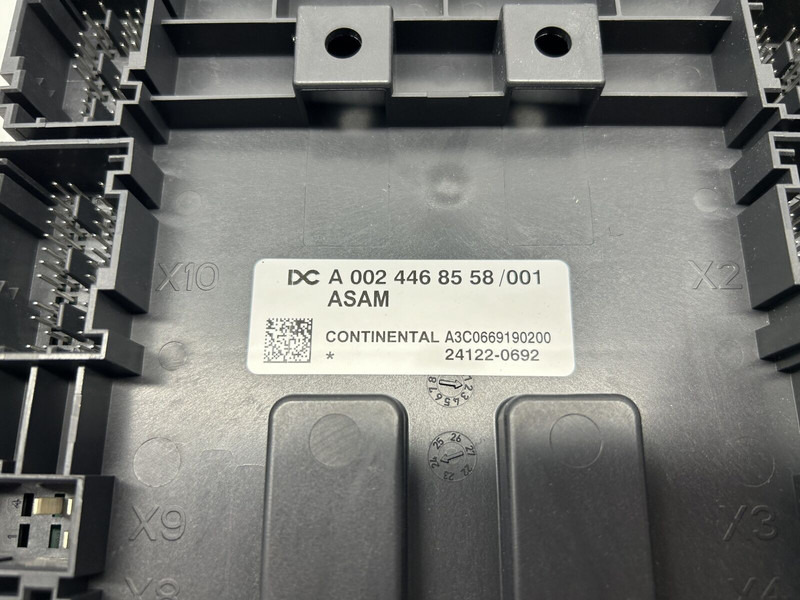 Mercedes-Benz NEW OEM ASAM fuse box - Electrical system for Truck: picture 3 Mercedes-Benz NEW OEM ASAM fuse box - Electrical system for Truck: picture 3
